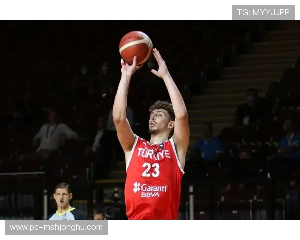 火箭快攻得分压制老鹰，申京长传展现视野