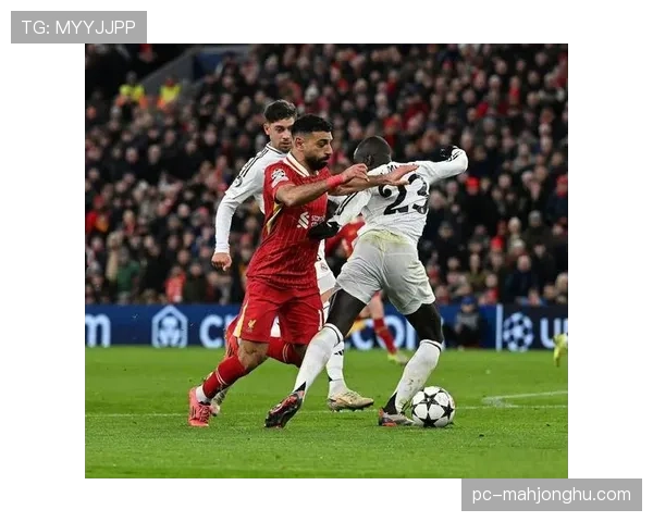 观点:VAR两次介入判罚点球,再次引发关于比赛流畅性的讨论。